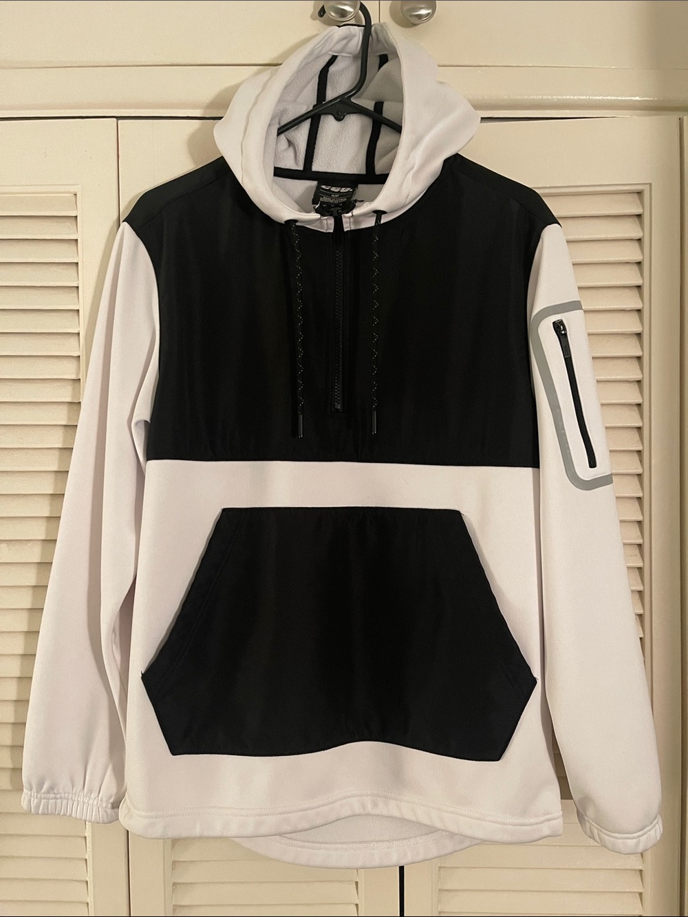 CSG Men's Black & White Zip-Up Hoodie Sweater